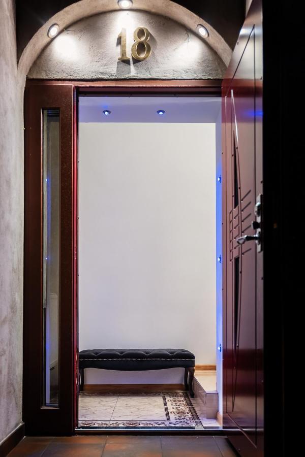 Premium Jacuzzi Apartment クライペダ エクステリア 写真